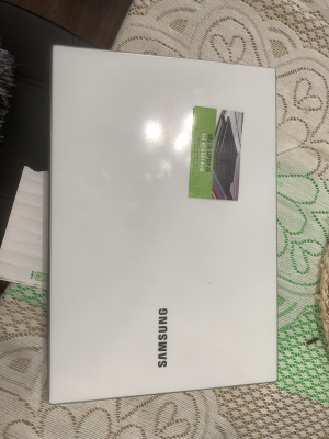 SAMSUNG NP305 – AMD A4