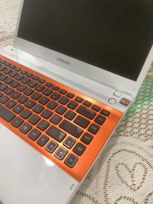 SAMSUNG NP305 – AMD A4