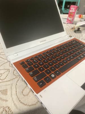 SAMSUNG NP305 – AMD A4